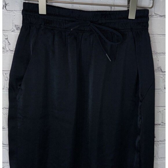 LULULEMON Women’s Navy Blue Glide Away Slip Skirt Size 2/4? - Picture 3 of 7